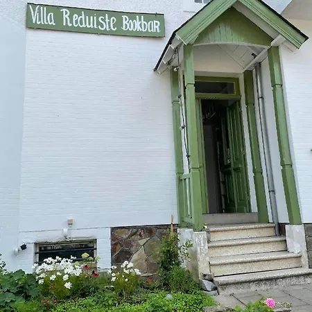 Alojamento de Acomodação e Pequeno-almoço La Reduiste 3*