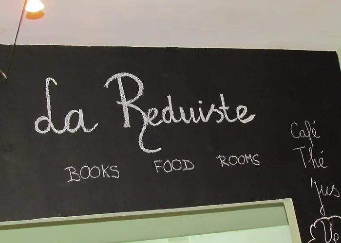 Couette-café La Reduiste 3*
